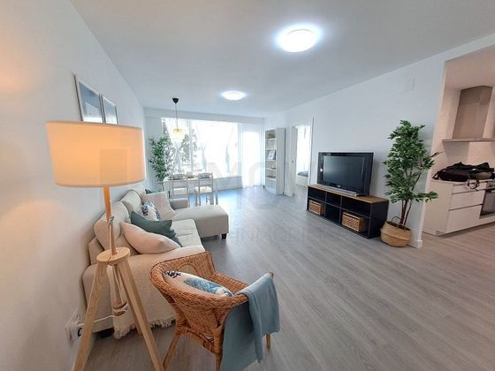 Foto 1 de Venta de piso en Centre - Blanes de 3 habitaciones con terraza y balcón