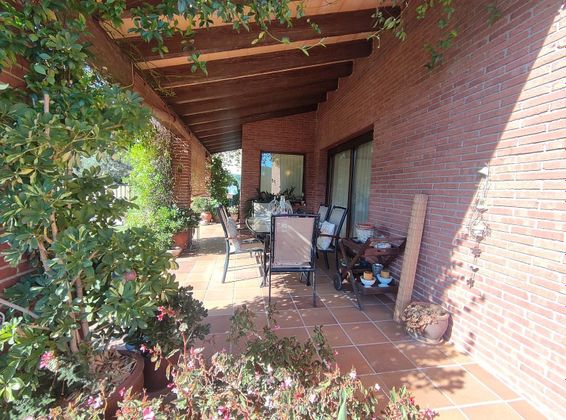Foto 2 de Chalet en venta en Sant Iscle de Vallalta de 4 habitaciones con terraza y piscina