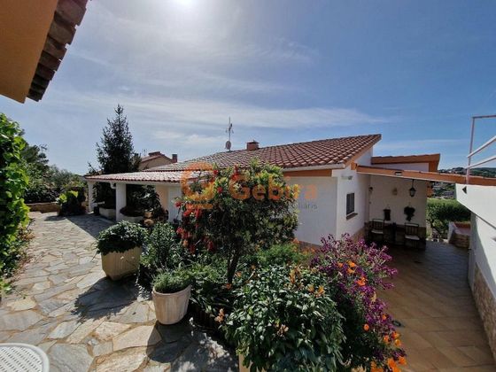 Foto 2 de Xalet en venda a Costa Cunit - Els Jardins - Els  Rosers de 3 habitacions amb terrassa i piscina