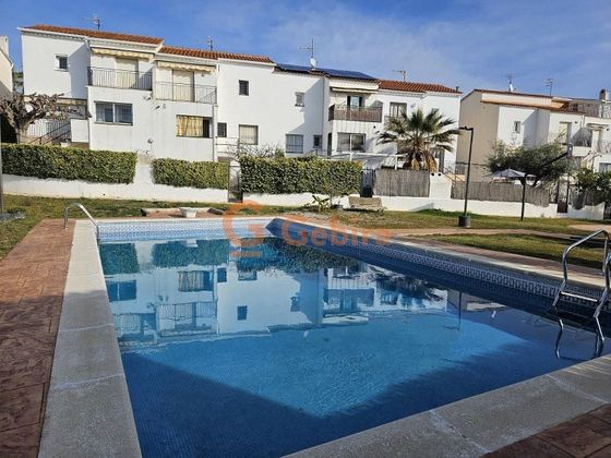 Foto 2 de Casa en venda a Residencial de 3 habitacions amb terrassa i piscina