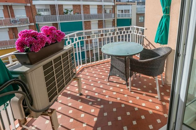 Foto 2 de Pis en venda a Les Corts de 3 habitacions amb balcó i aire acondicionat