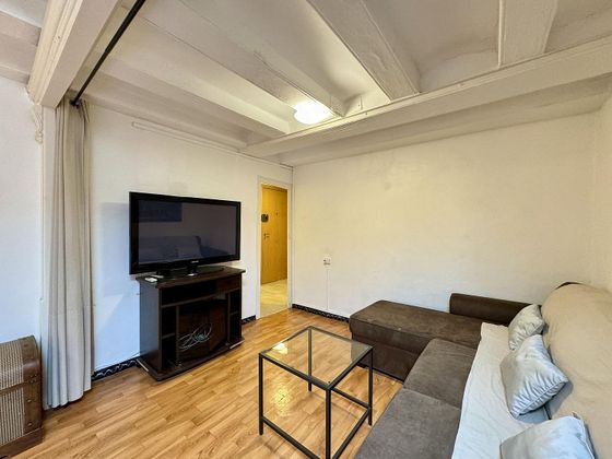 Foto 2 de Venta de piso en El Raval de 3 habitaciones con balcón y aire acondicionado