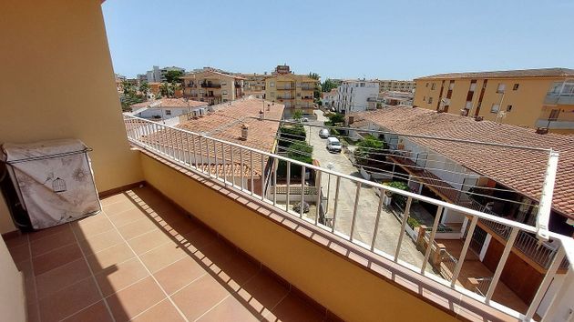 Foto 2 de Venta de piso en L'Estartit de 2 habitaciones con terraza y aire acondicionado