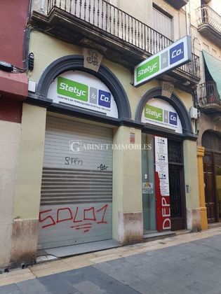 Foto 1 de Local en alquiler en calle De Sant Elies de 300 m²