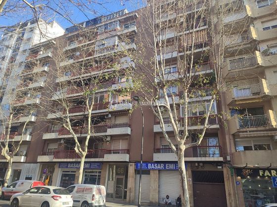 Foto 1 de Piso en venta en avenida De Pere El Cerimoniós de 3 habitaciones con terraza y balcón
