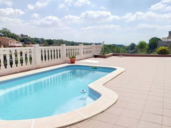 Foto 2 de Chalet en venta en Hostalets de Pierola, Els de 3 habitaciones con terraza y piscina