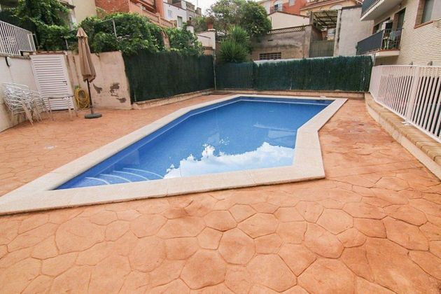 Foto 2 de Casa en venta en Hostalets de Pierola, Els de 3 habitaciones con terraza y piscina