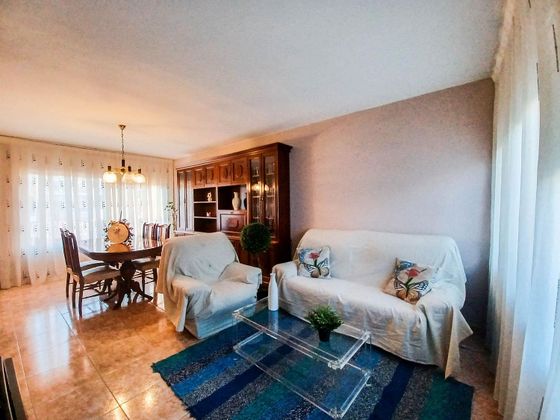 Foto 2 de Casa adossada en venda a Esparreguera de 3 habitacions amb terrassa i calefacció