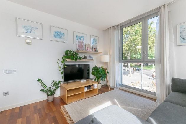Foto 2 de Pis en lloguer a La Barceloneta de 2 habitacions amb mobles i aire acondicionat
