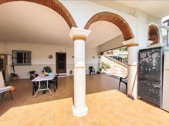 Foto 1 de Venta de chalet en Masquefa de 5 habitaciones con terraza y piscina