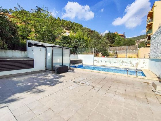 Foto 1 de Piso en venta en Vallirana de 3 habitaciones con terraza y piscina