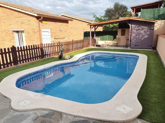 Foto 2 de Chalet en venta en Esparreguera de 4 habitaciones con terraza y piscina