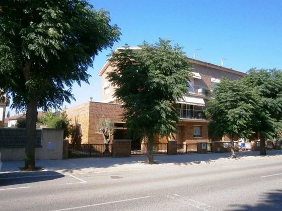 Foto 1 de Casa en venta en Martorell de 5 habitaciones con terraza y garaje