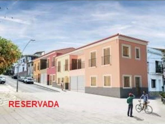 Foto 1 de Venta de casa adosada en calle Pau Clarís de 3 habitaciones con terraza y garaje