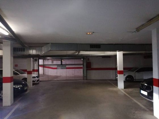 Foto 1 de Venta de garaje en calle Enric Granados de 23 m²