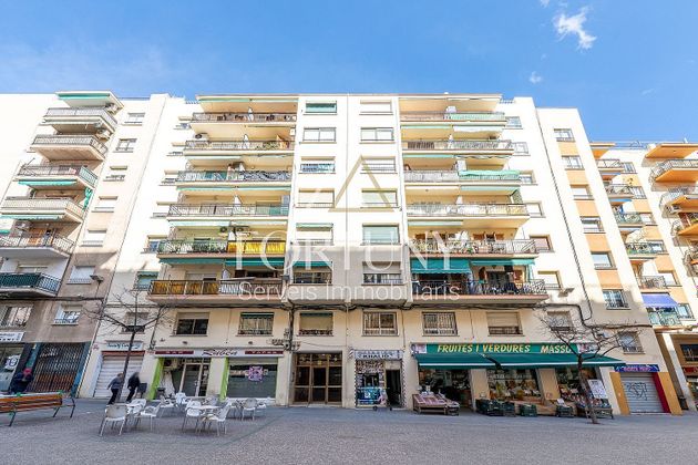 Foto 1 de Àtic en venda a calle De la Sardana de 4 habitacions amb terrassa i aire acondicionat