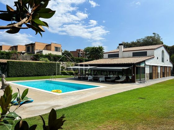 Foto 2 de Xalet en venda a avenida Del Regadiu de 5 habitacions amb terrassa i piscina