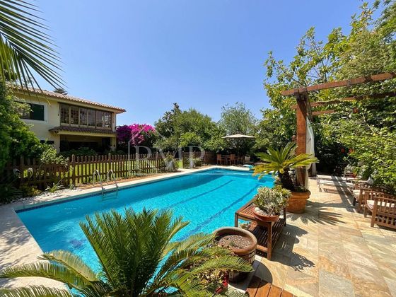 Foto 1 de Xalet en venda a calle Pompeu Fabra de 6 habitacions amb terrassa i piscina