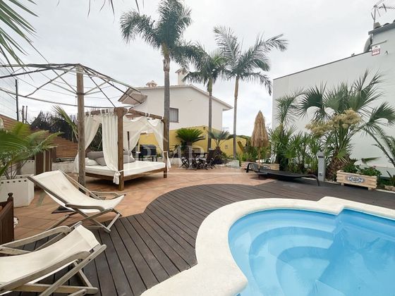 Foto 2 de Xalet en venda a calle Josep Pla de 6 habitacions amb terrassa i piscina