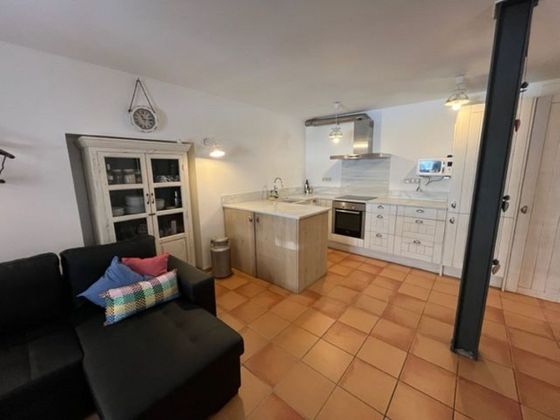 Foto 2 de Pis en lloguer a Montellà i Martinet de 2 habitacions amb terrassa i mobles