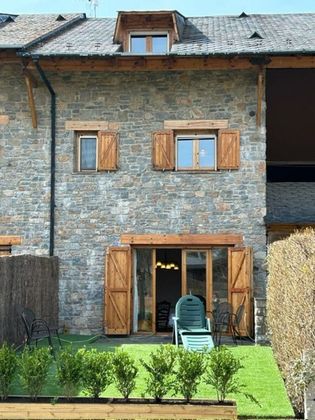 Foto 2 de Casa en venda a Prats i Sansor de 5 habitacions amb terrassa i jardí