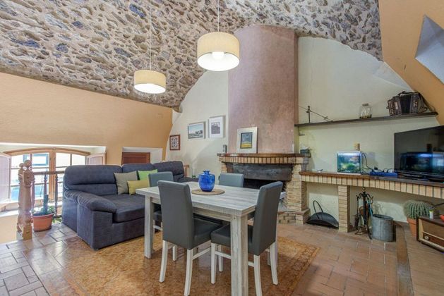 Foto 1 de Casa en venda a Cantallops de 4 habitacions amb terrassa i garatge