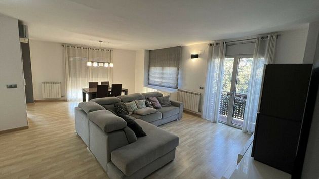 Foto 2 de Dúplex en venda a Centre - Figueres de 5 habitacions amb terrassa i garatge