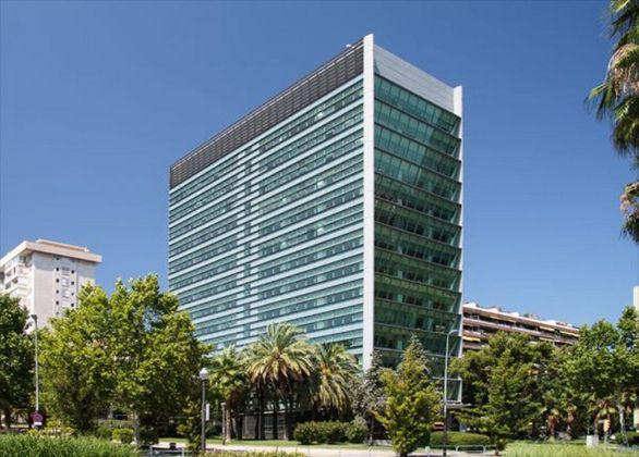 Foto 1 de Alquiler de oficina en avenida Diagonal de 161 m²