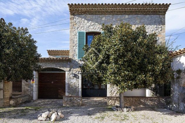 Foto 1 de Venta de casa en Sant Pere de Ribes Centro de 5 habitaciones con terraza y piscina