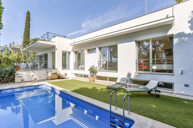 Foto 1 de Casa en venda a Vallpineda - Santa Bàrbara de 4 habitacions amb terrassa i piscina