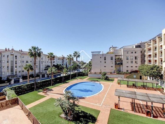 Foto 1 de Piso en venta en Can Girona - Terramar - Can Pei - Vinyet de 2 habitaciones con terraza y piscina