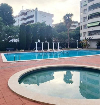 Foto 1 de Venta de piso en calle De Joanot Martorell de 1 habitación con terraza y piscina