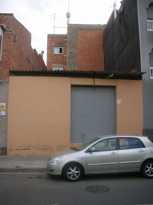 Foto 2 de Terreno en venta en ronda De Collsalarca de 105 m²