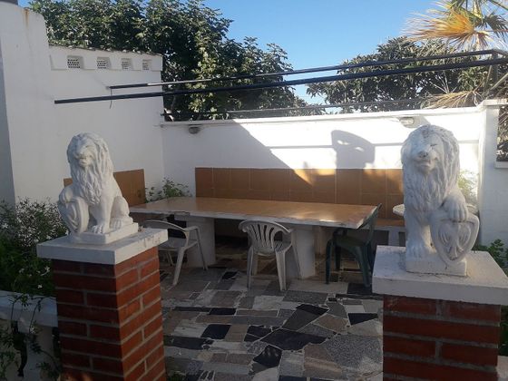 Foto 2 de Chalet en venta en calle Palau de Reig de 4 habitaciones con terraza y piscina