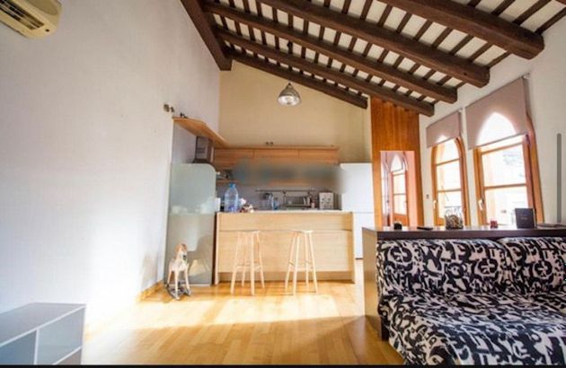 Foto 2 de Àtic en venda a calle Germans Sant Gabriel de 2 habitacions amb terrassa i balcó