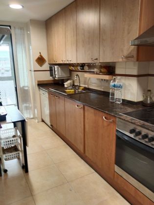 Foto 2 de Pis en lloguer a Valls de 3 habitacions amb garatge i mobles