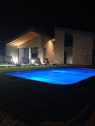 Foto 1 de Chalet en venta en Montferrer i Castellbó de 5 habitaciones con terraza y piscina