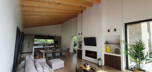 Foto 2 de Xalet en venda a Montferrer i Castellbó de 5 habitacions amb terrassa i piscina