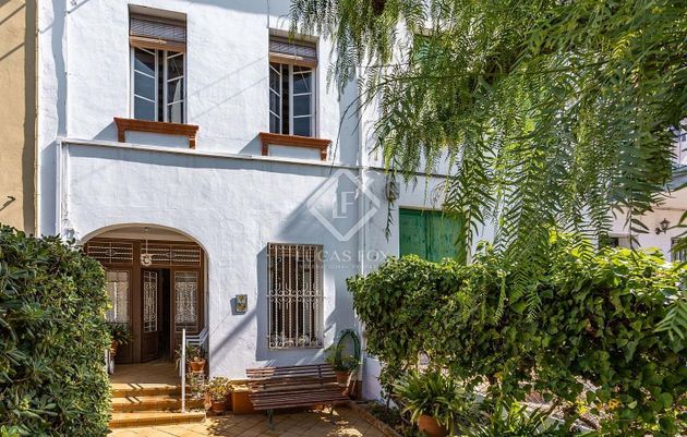 Foto 1 de Casa adossada en venda a Masnou de 6 habitacions amb garatge i jardí