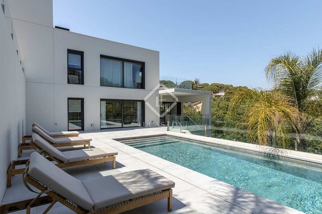 Foto 2 de Xalet en venda a Alella de 3 habitacions amb terrassa i piscina
