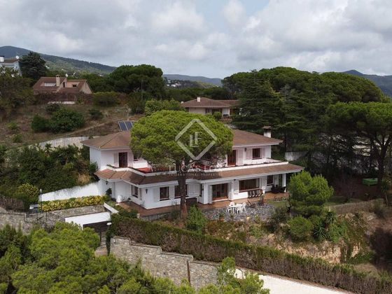 Foto 2 de Xalet en venda a Sant Cebrià de Vallalta de 5 habitacions amb terrassa i garatge