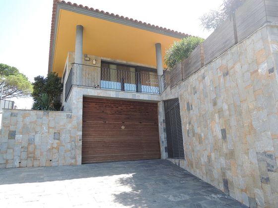 Foto 2 de Xalet en venda a Sant Martí de Centelles de 5 habitacions amb terrassa i piscina
