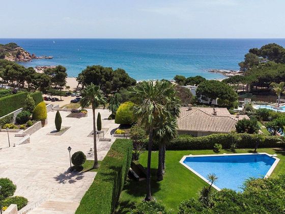 Foto 1 de Chalet en venta en S'Agaró de 7 habitaciones con terraza y piscina