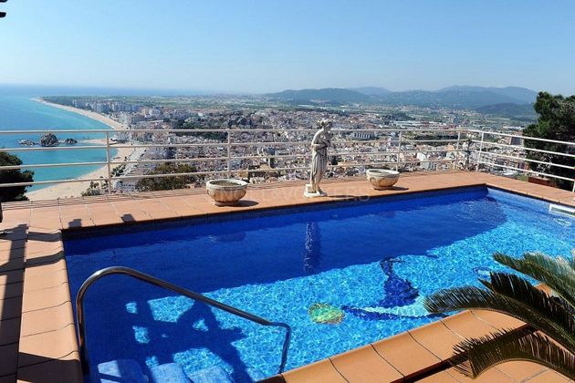Foto 1 de Xalet en venda a Mont Ferrant - Sant Joan de 4 habitacions amb terrassa i piscina