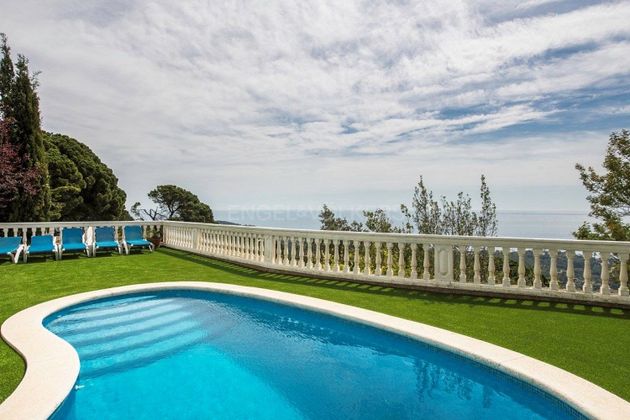 Foto 1 de Chalet en venta en Roca Grossa - Serra Brava de 4 habitaciones con terraza y piscina