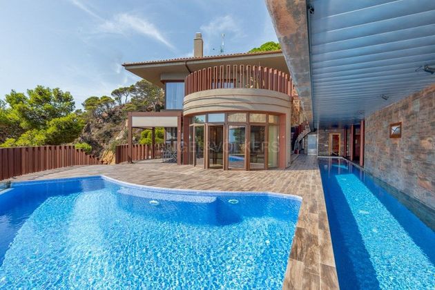 Foto 1 de Xalet en venda a Port Salvi - Puntabrava de 5 habitacions amb terrassa i piscina