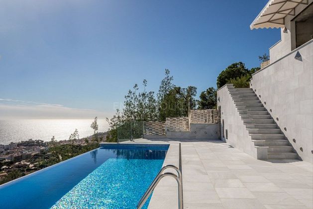 Foto 2 de Casa en venta en Roca Grossa - Serra Brava de 4 habitaciones con terraza y piscina