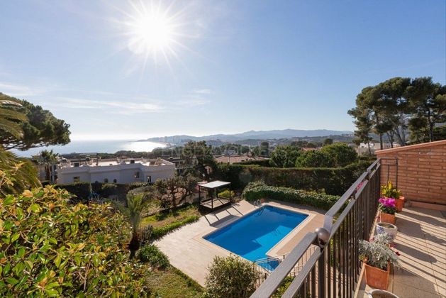 Foto 1 de Casa en venda a Els Pins - Politur de 5 habitacions amb terrassa i piscina