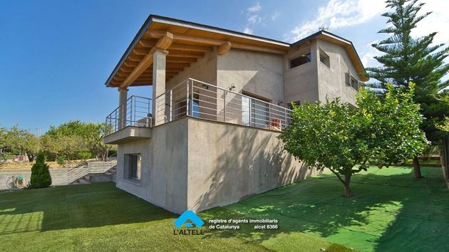 Foto 2 de Casa en venta en Santa Eulàlia de Ronçana de 4 habitaciones con terraza y piscina