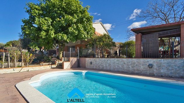 Foto 1 de Xalet en venda a Santa Eulàlia de Ronçana de 4 habitacions amb terrassa i piscina